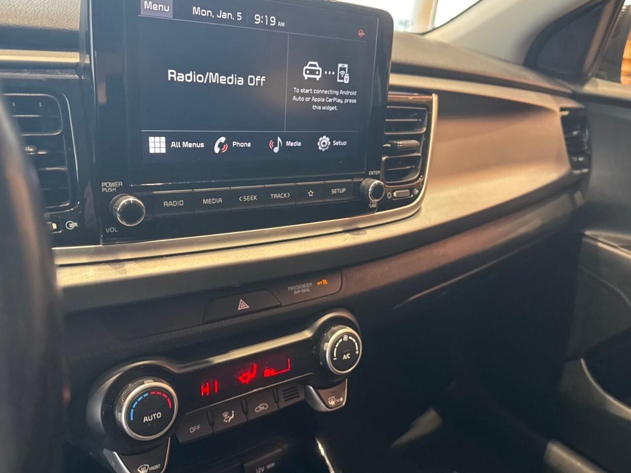 2023 Kia Rio 5-door EX Premium IVT Photo