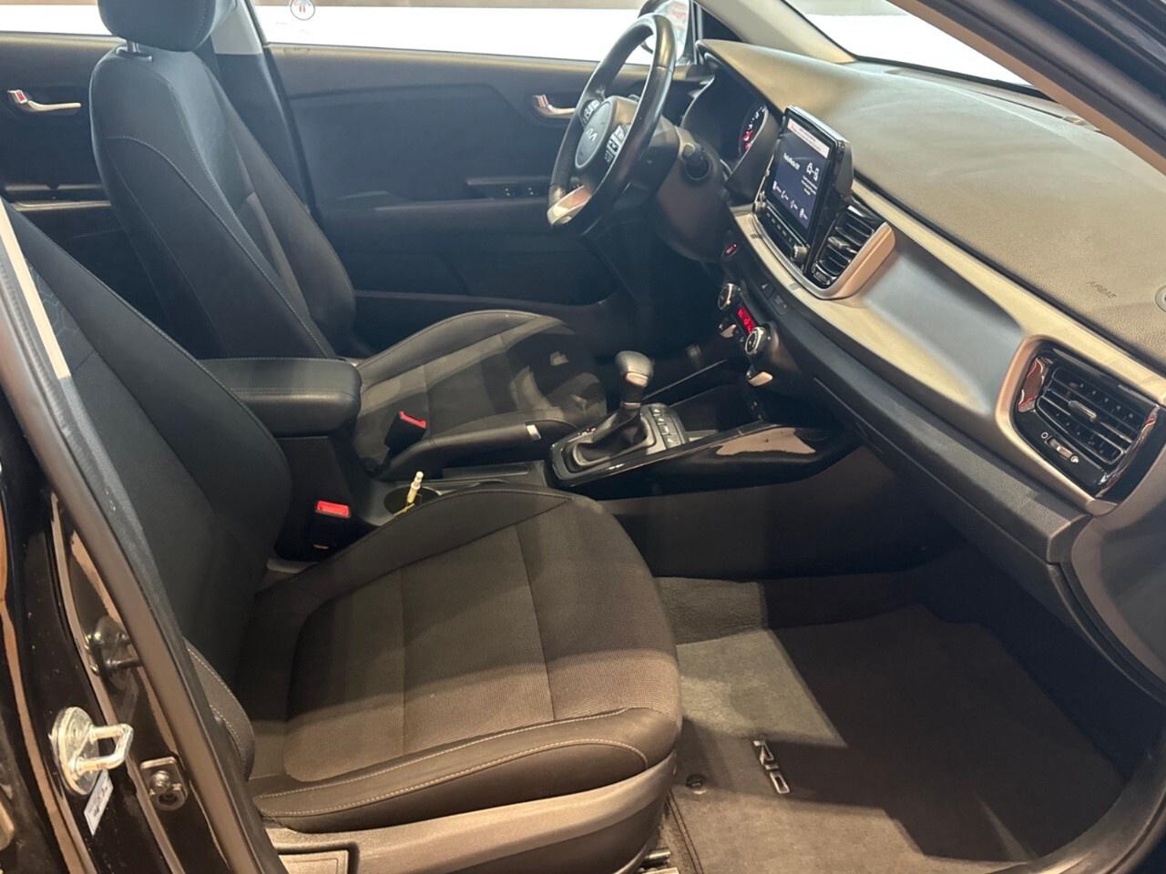 2023 Kia Rio 5-door EX Premium IVT Photo