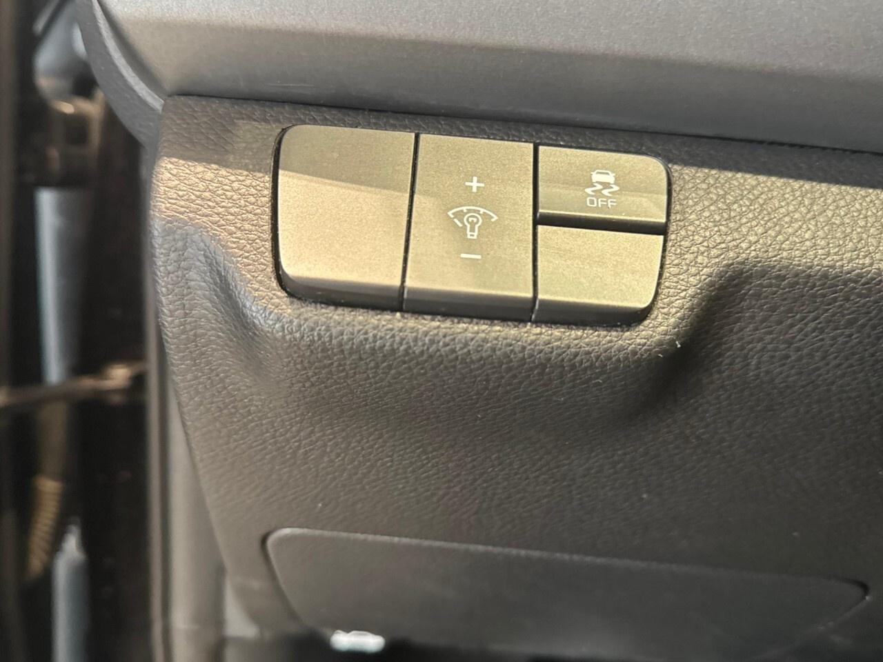 2023 Kia Rio 5-door EX Premium IVT Photo