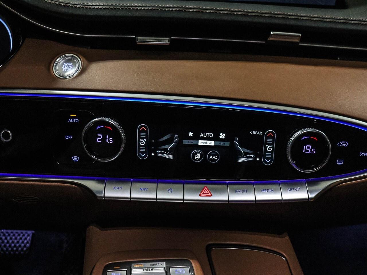 2024 Genesis GV70 2.5T Advanced AWD Photo