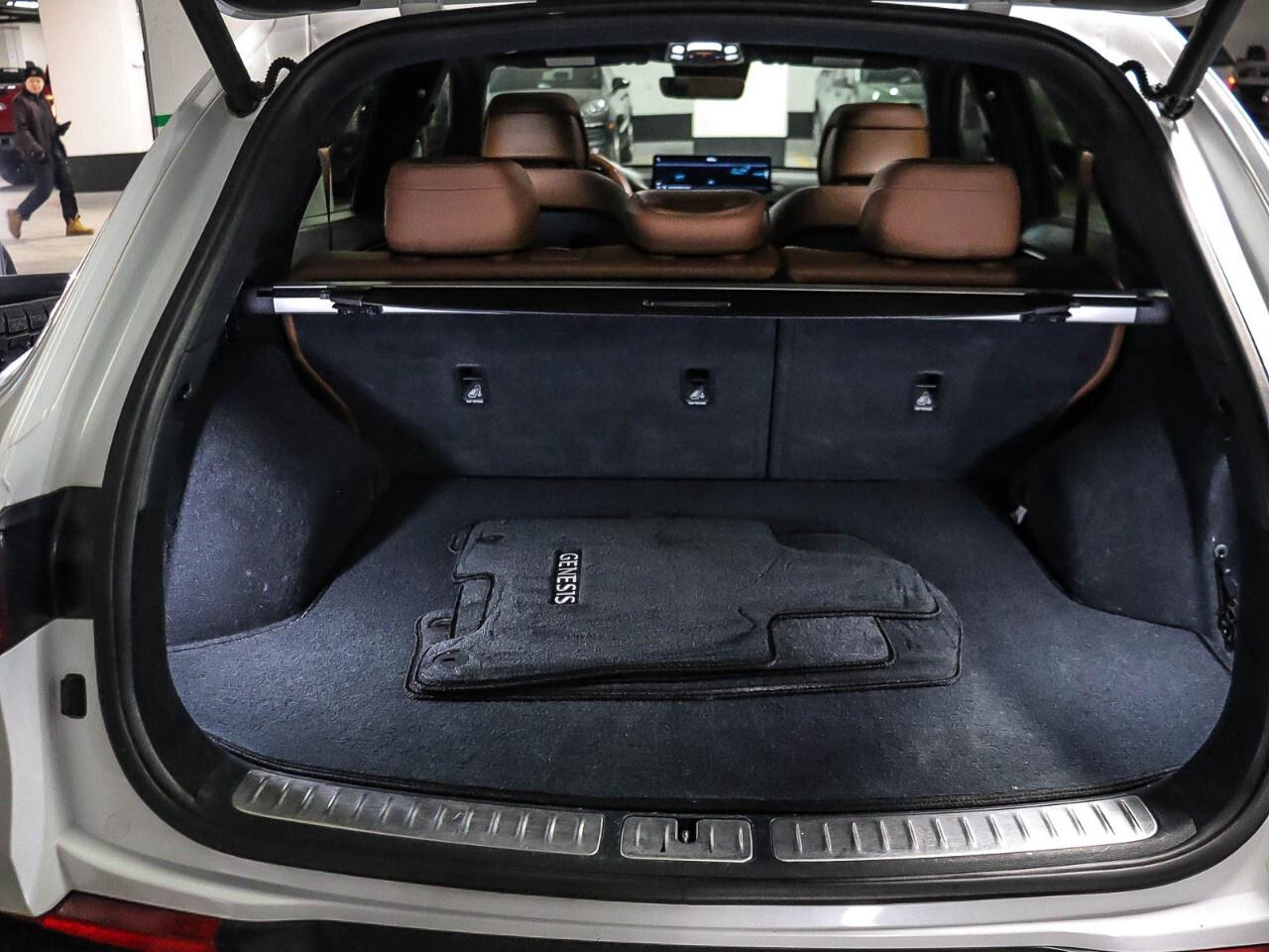 2024 Genesis GV70 2.5T Advanced AWD Photo