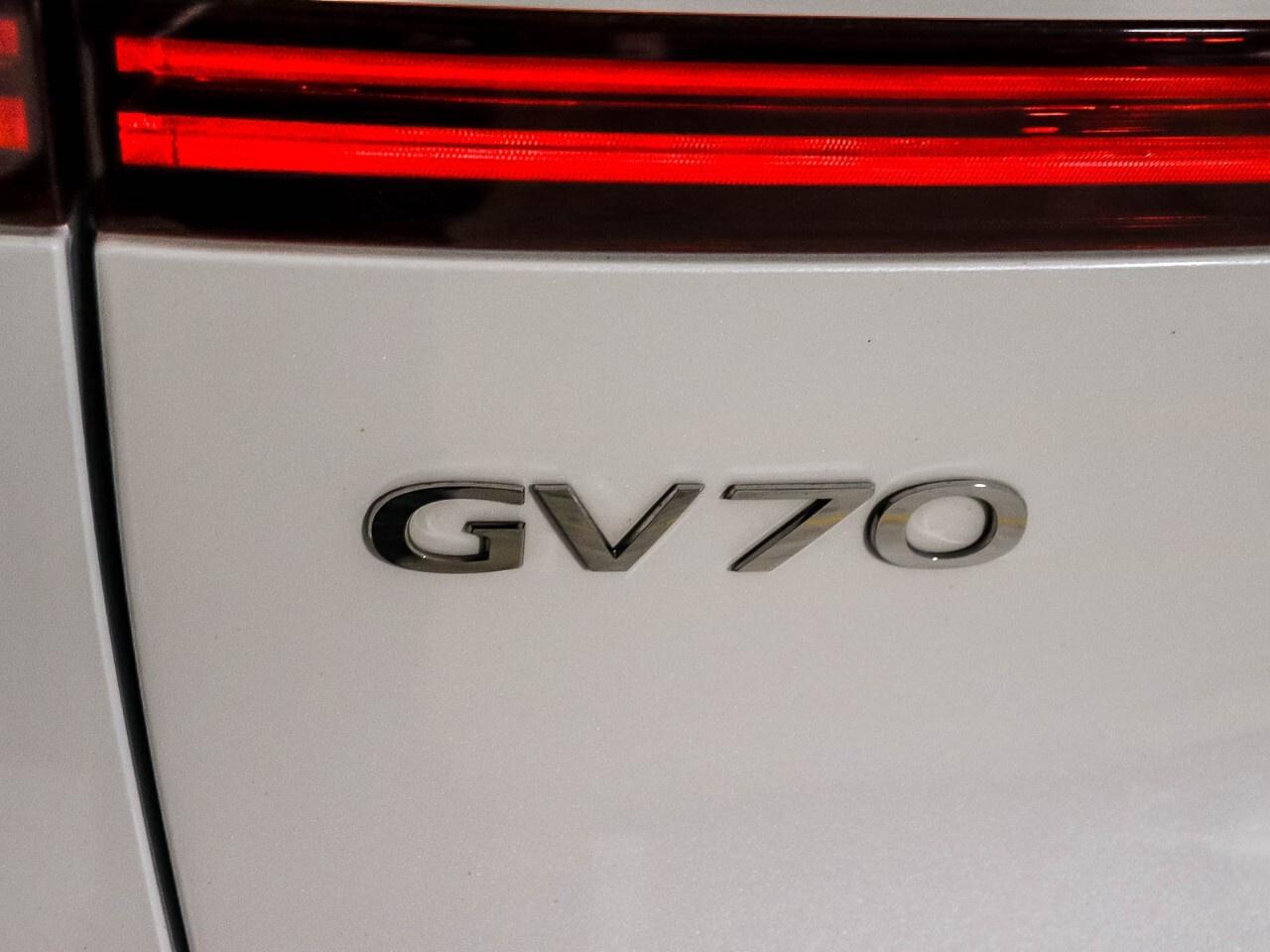 2024 Genesis GV70 2.5T Advanced AWD Photo