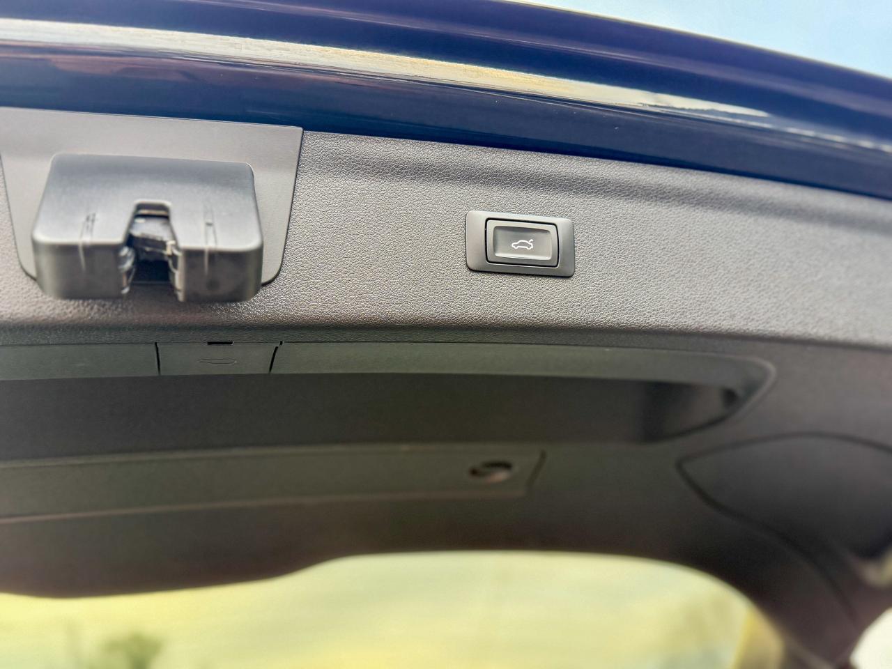 2017 Audi Q3 Komfort/QUATTRO/LOW KM/PANO/NO ACCIDENTS/2.0L Photo