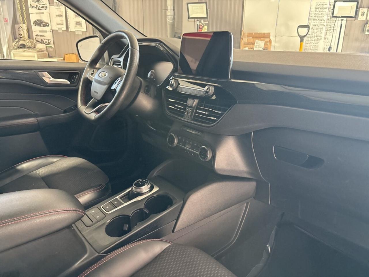 2023 Ford Escape ST-Line AWD/Leather/NAVI/Drive Assist/Remote Start Photo