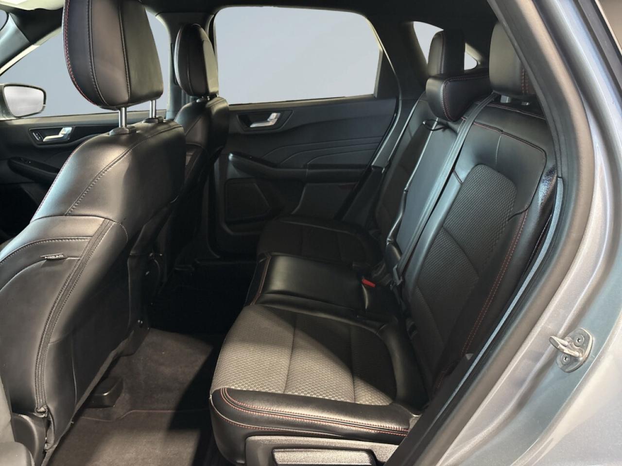 2023 Ford Escape ST-Line AWD/Leather/NAVI/Drive Assist/Remote Start Photo