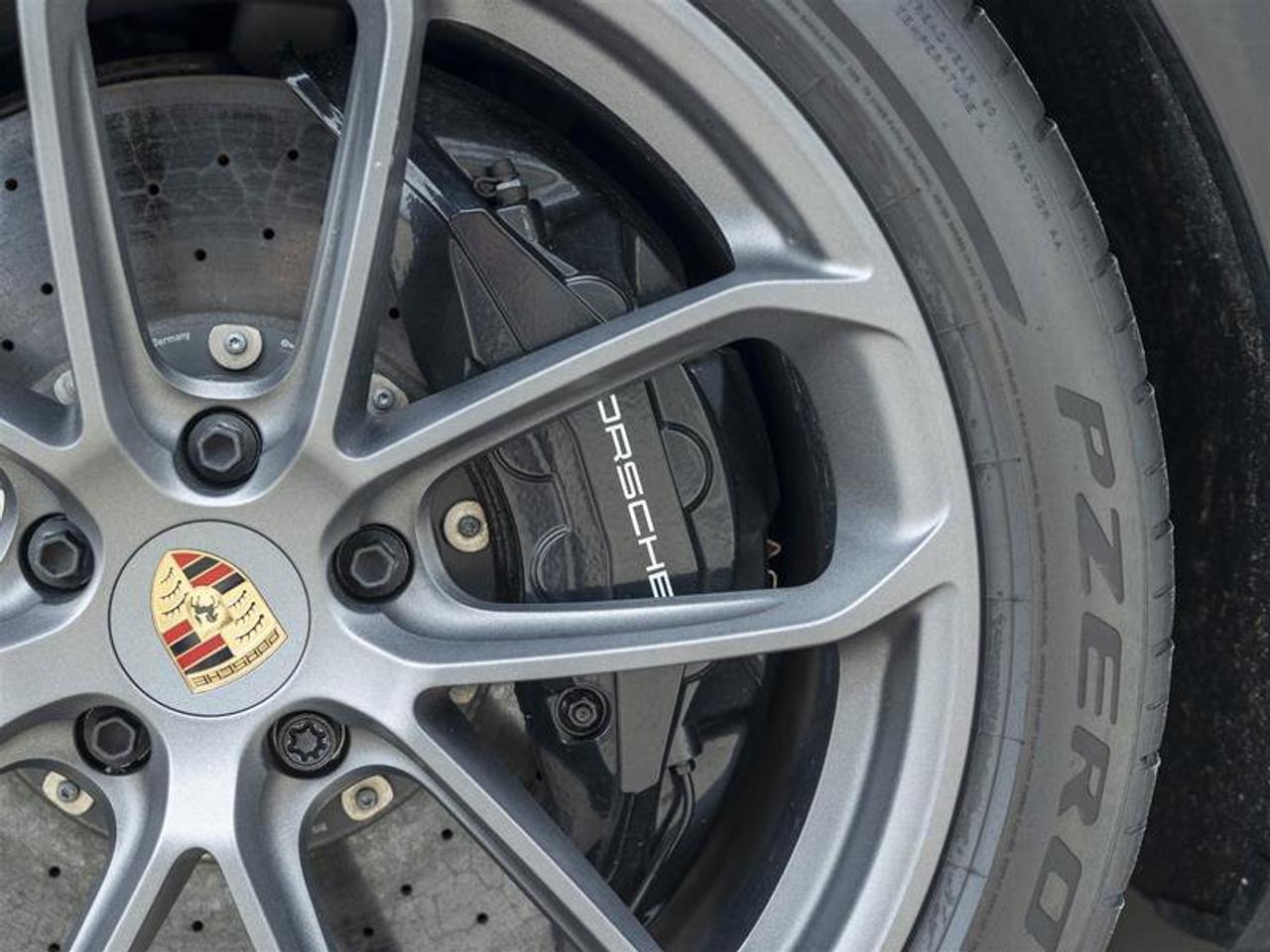 2025 Porsche Cayenne Turbo GT Photo