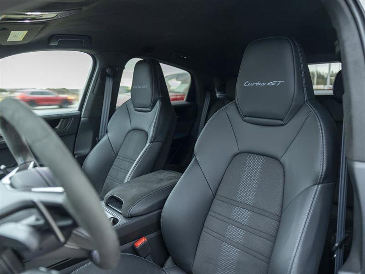 2025 Porsche Cayenne Turbo GT Photo