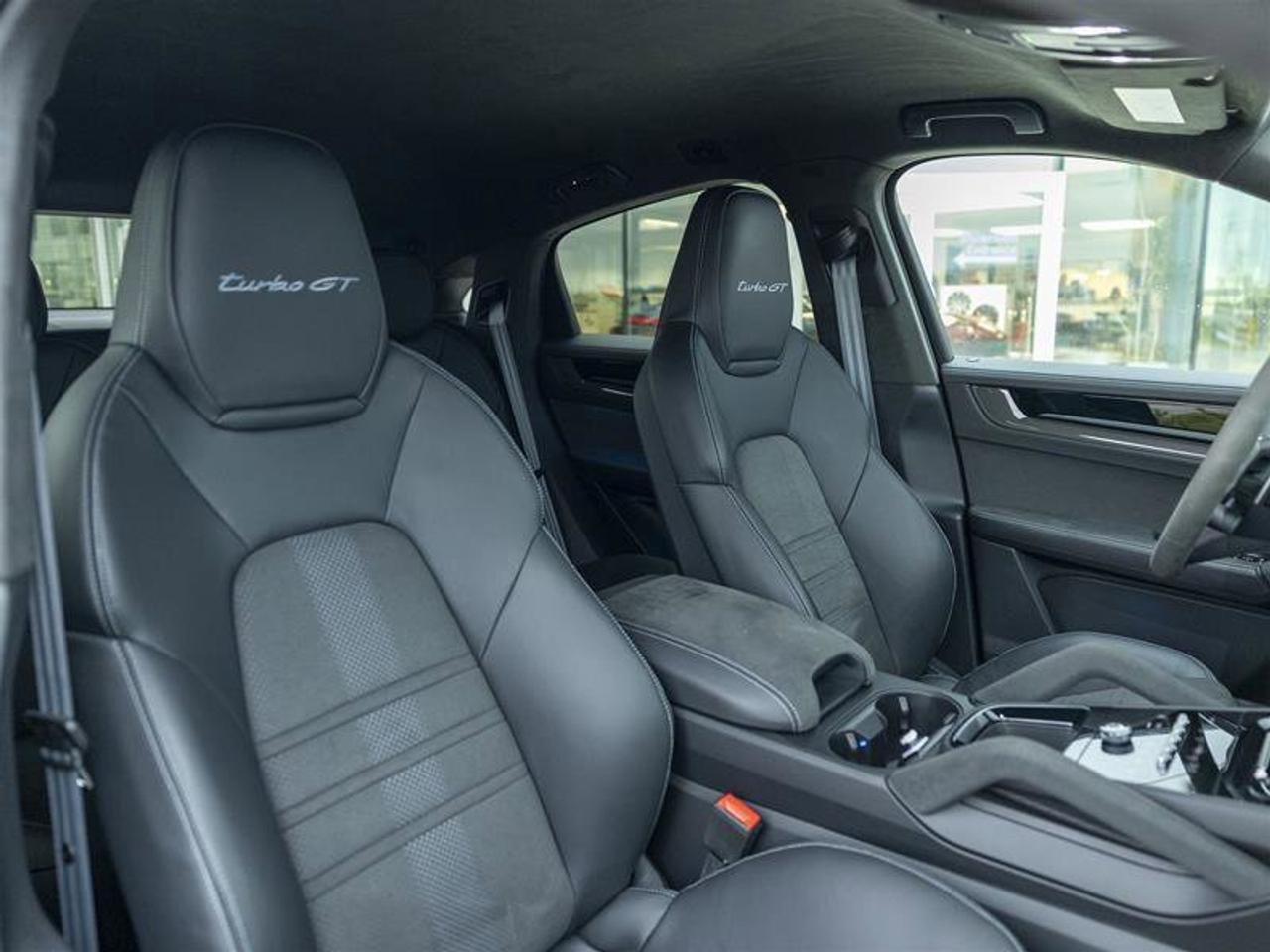 2025 Porsche Cayenne Turbo GT Photo