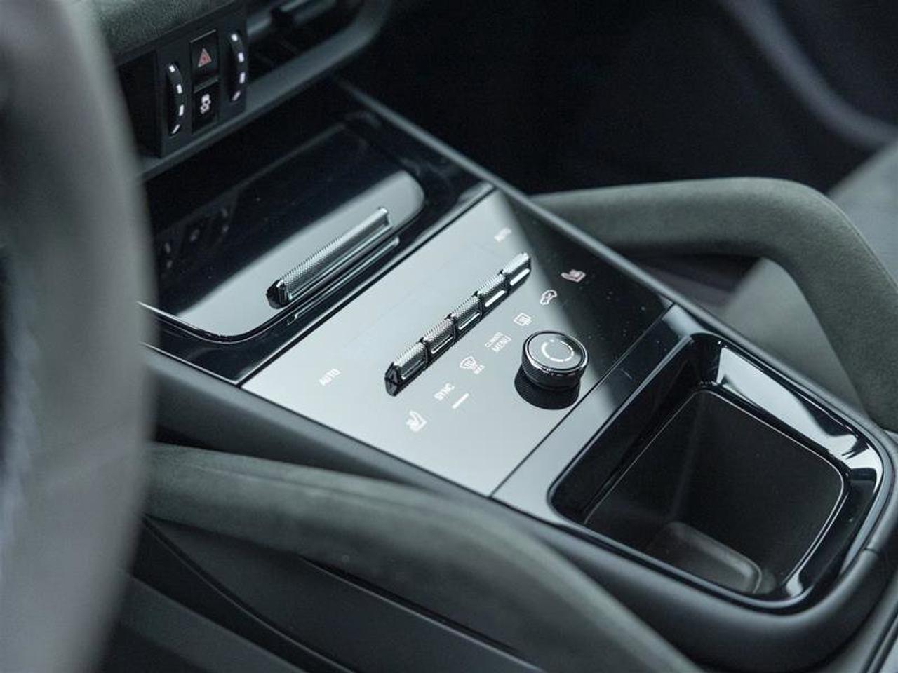 2025 Porsche Cayenne Turbo GT Photo