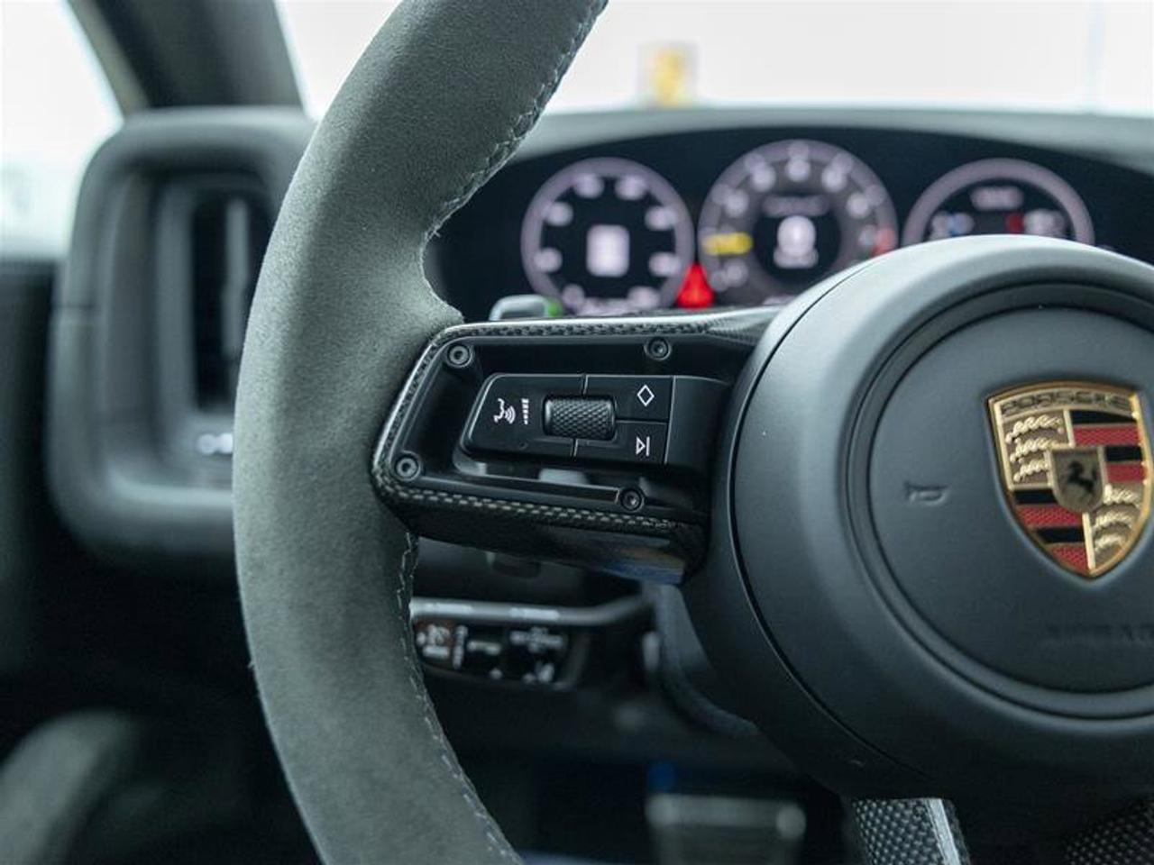 2025 Porsche Cayenne Turbo GT Photo