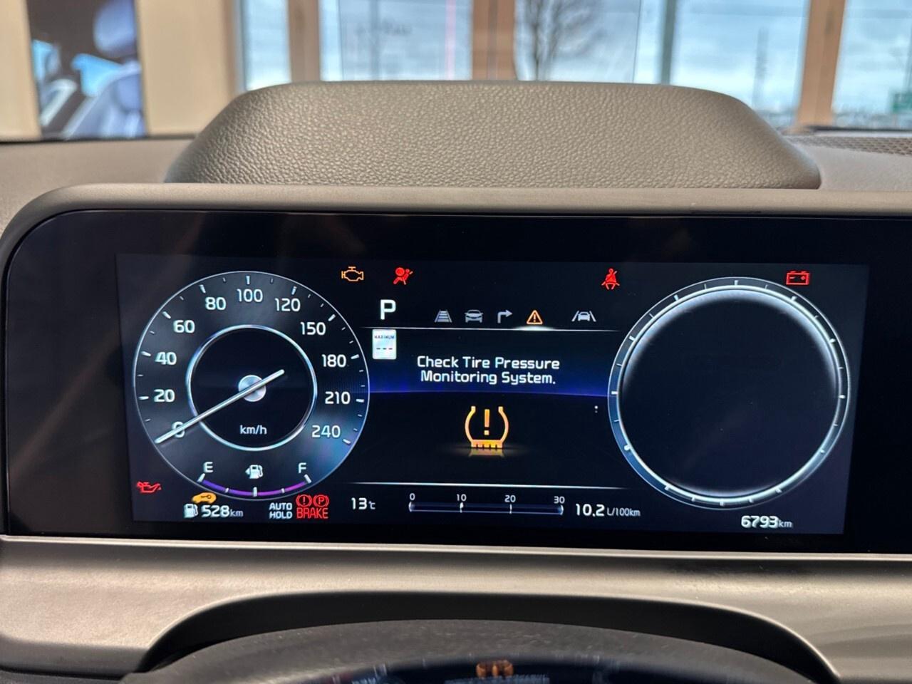 2025 Kia Seltos X-Line AWD Photo