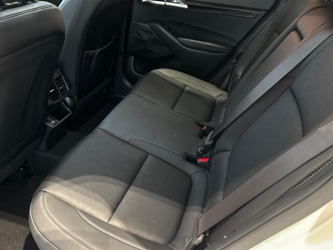 2025 Kia Seltos X-Line AWD Photo