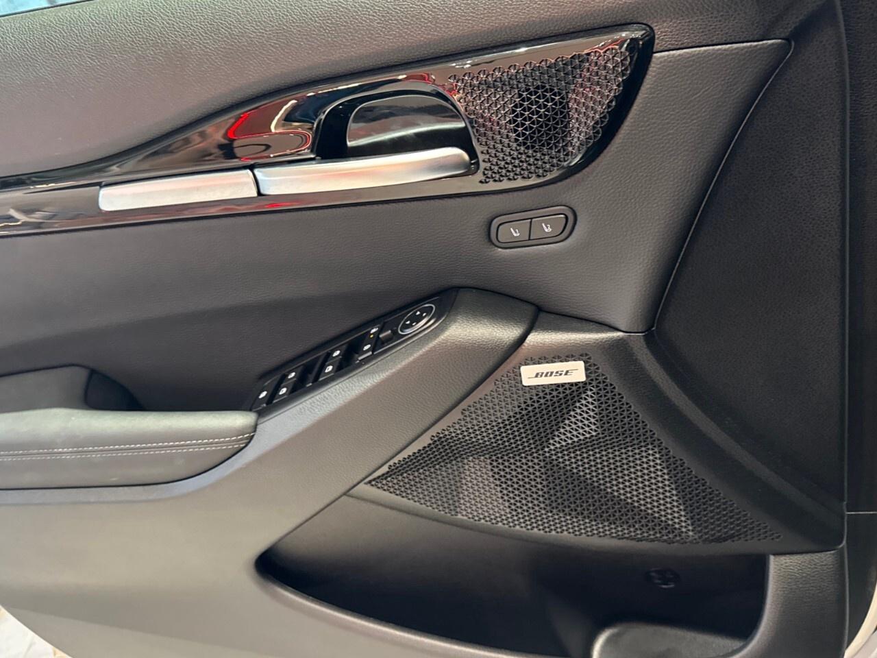 2025 Kia Seltos X-Line AWD Photo