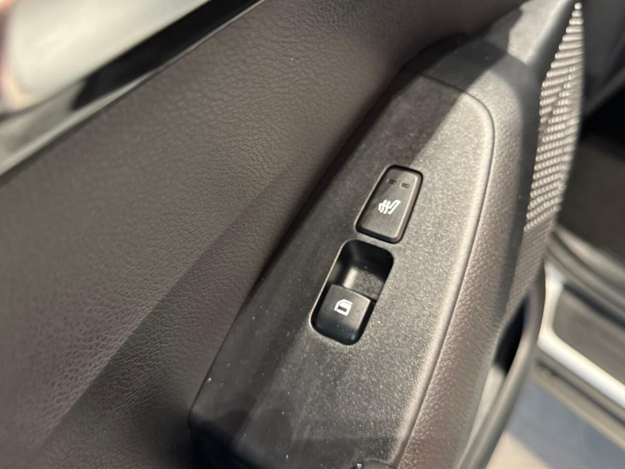 2025 Kia Seltos X-Line AWD Photo