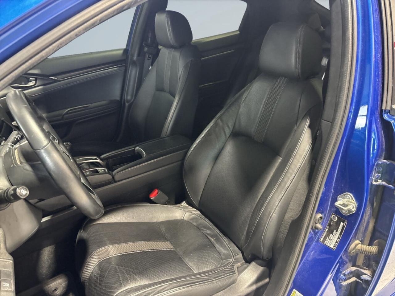 2021 Honda Civic Hatchback Sport Touring Manual/NAVI/Leather/Sunroof/Blind Sp Photo