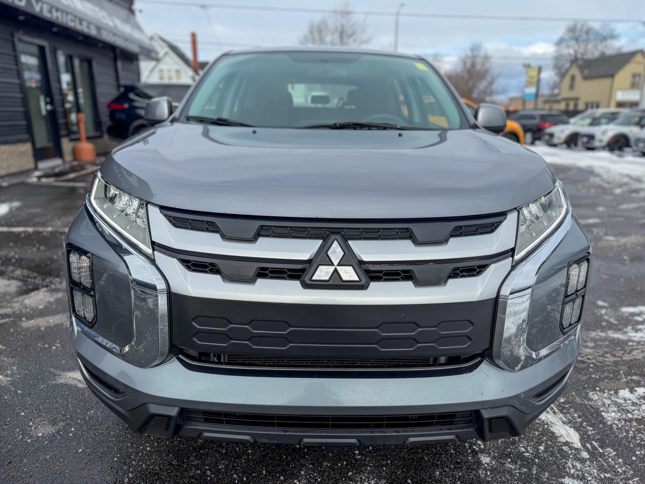 2021 Mitsubishi RVR ES   AWD   LOW KM   NO ACCIDENTS   HEATED SEATS Photo3