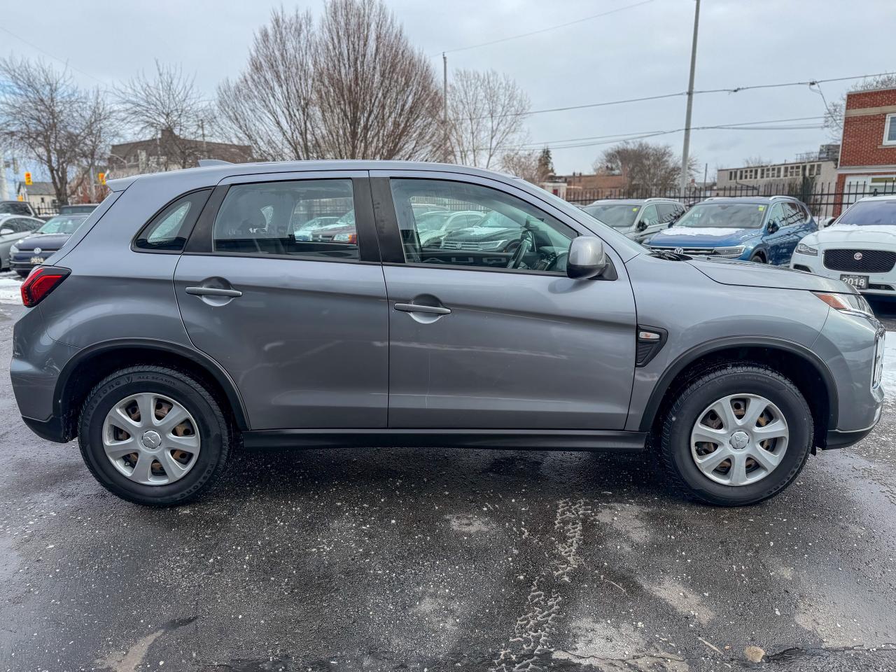 2021 Mitsubishi RVR ES   AWD   LOW KM   NO ACCIDENTS   HEATED SEATS Photo