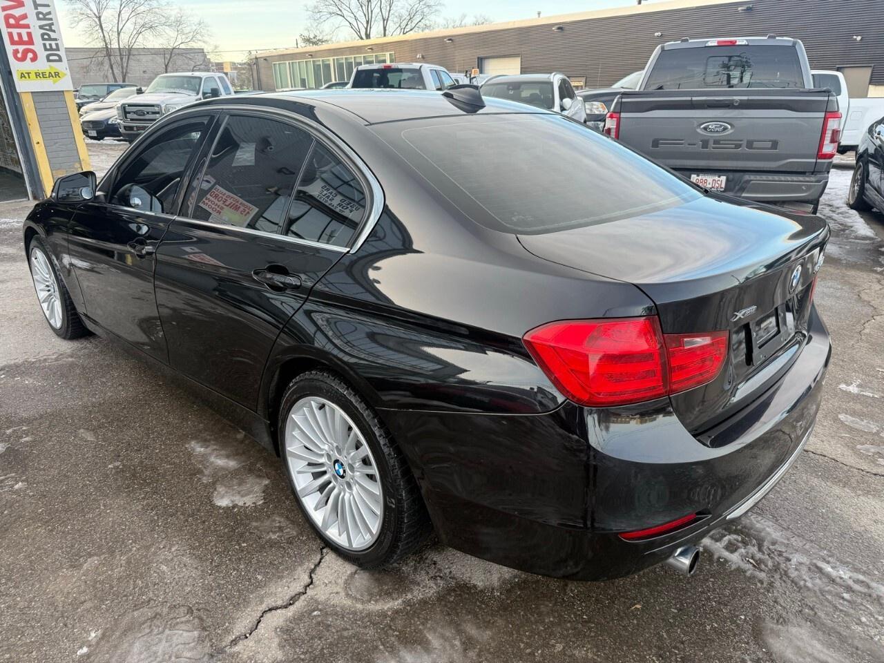 2015 BMW 3 Series 4dr Sdn 320i xDrive AWD 2015 BMW 320 X Dr. low kil Photo