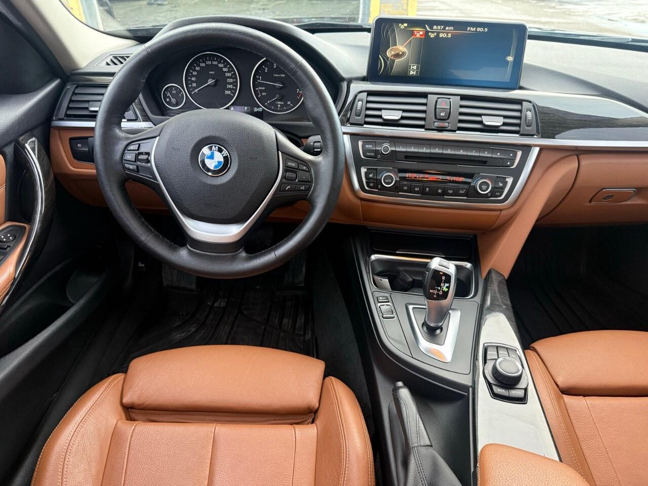 2015 BMW 3 Series 4dr Sdn 320i xDrive AWD 2015 BMW 320 X Dr. low kil Photo