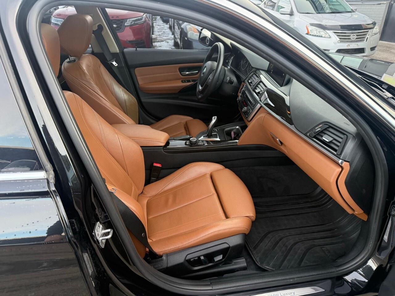 2015 BMW 3 Series 4dr Sdn 320i xDrive AWD 2015 BMW 320 X Dr. low kil Photo