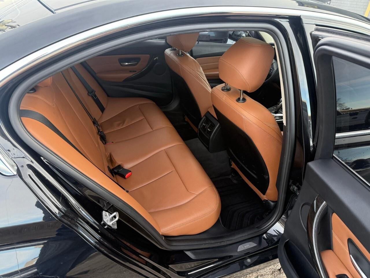 2015 BMW 3 Series 4dr Sdn 320i xDrive AWD 2015 BMW 320 X Dr. low kil Photo