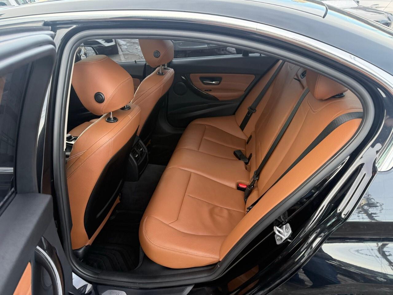 2015 BMW 3 Series 4dr Sdn 320i xDrive AWD 2015 BMW 320 X Dr. low kil Photo