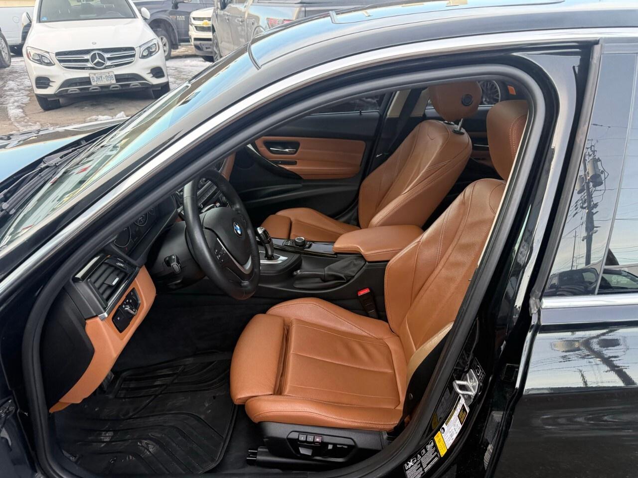 2015 BMW 3 Series 4dr Sdn 320i xDrive AWD 2015 BMW 320 X Dr. low kil Photo