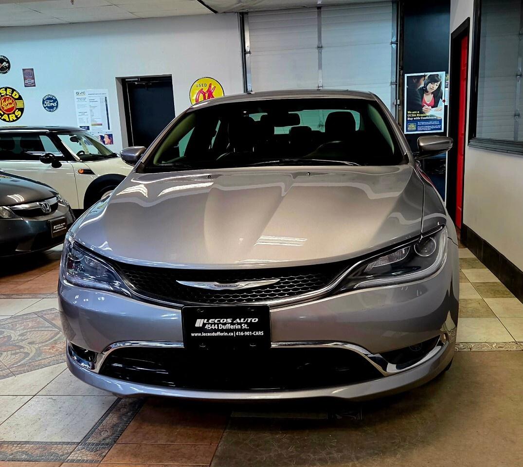 2016 Chrysler 200 4dr Sdn C FWD Leather Loaded/Backup Camera/Sunroof Photo2