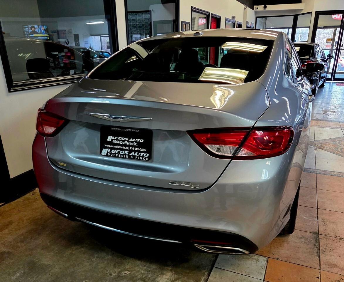 2016 Chrysler 200 4dr Sdn C FWD Leather Loaded/Backup Camera/Sunroof Photo