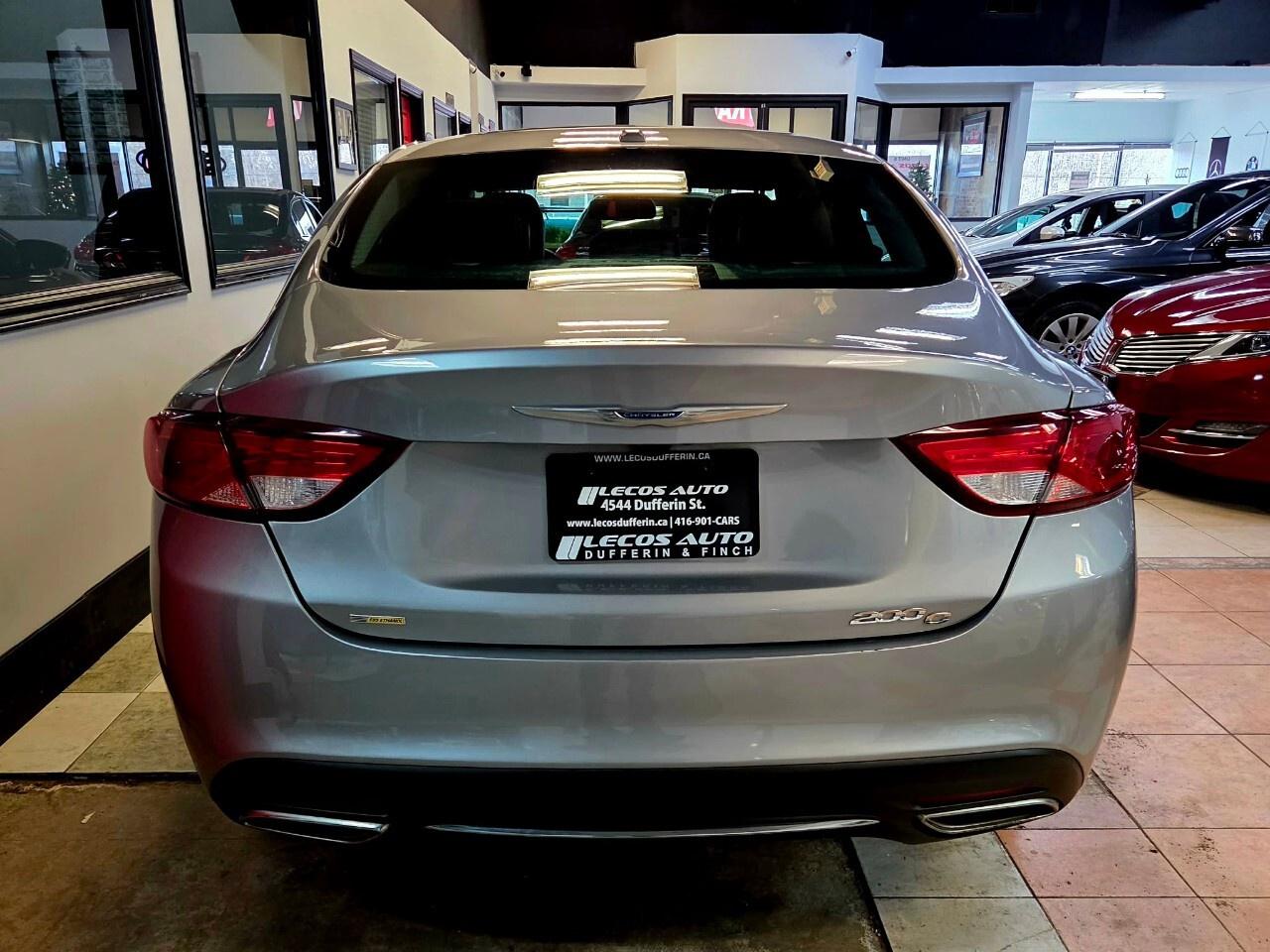 2016 Chrysler 200 4dr Sdn C FWD Leather Loaded/Backup Camera/Sunroof Photo