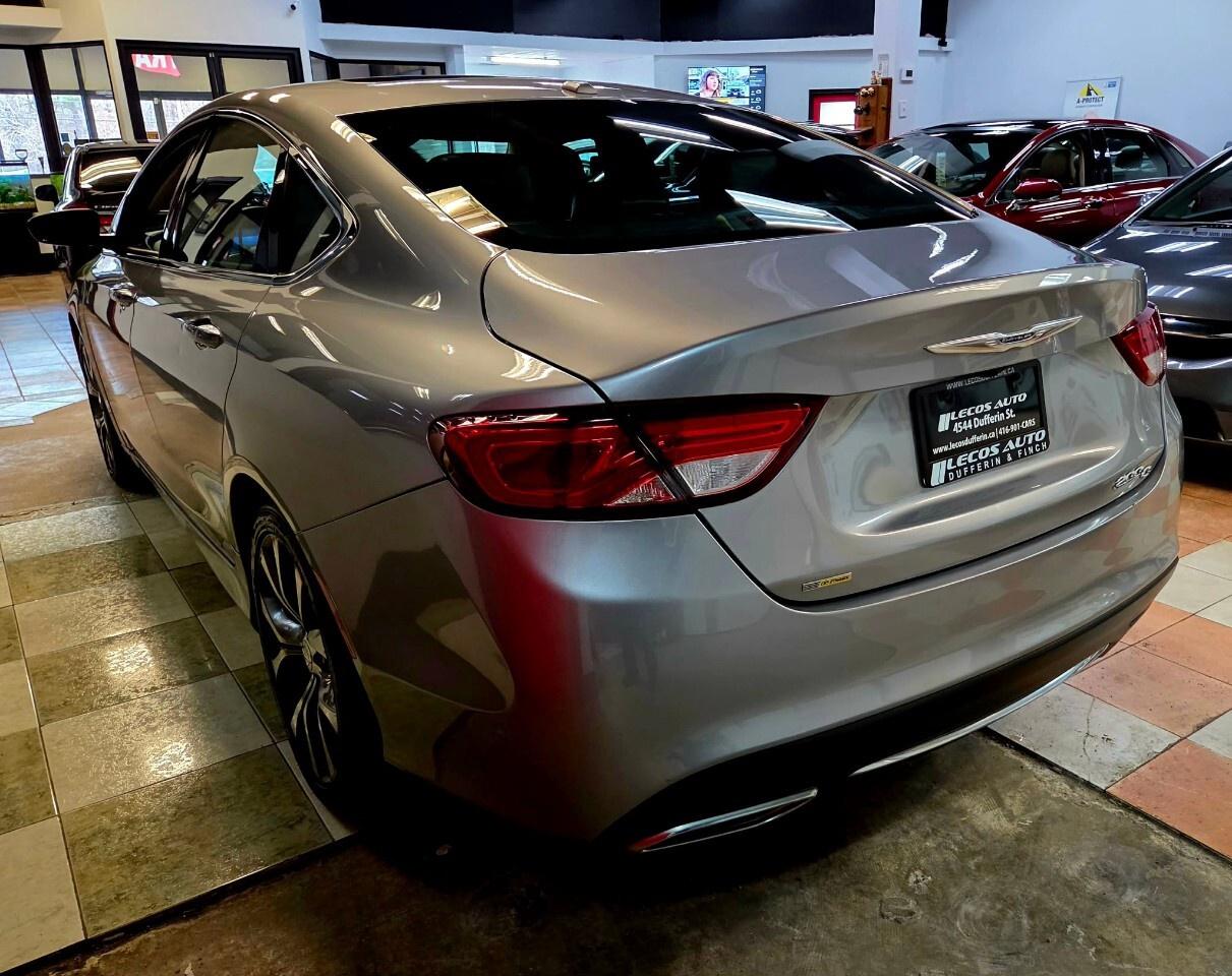 2016 Chrysler 200 4dr Sdn C FWD Leather Loaded/Backup Camera/Sunroof Photo