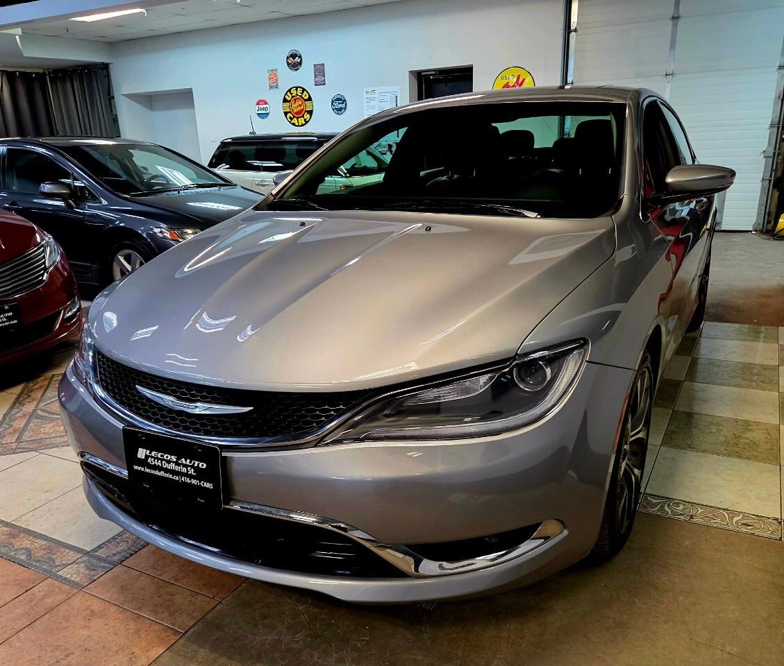 2016 Chrysler 200 4dr Sdn C FWD Leather Loaded/Backup Camera/Sunroof Photo