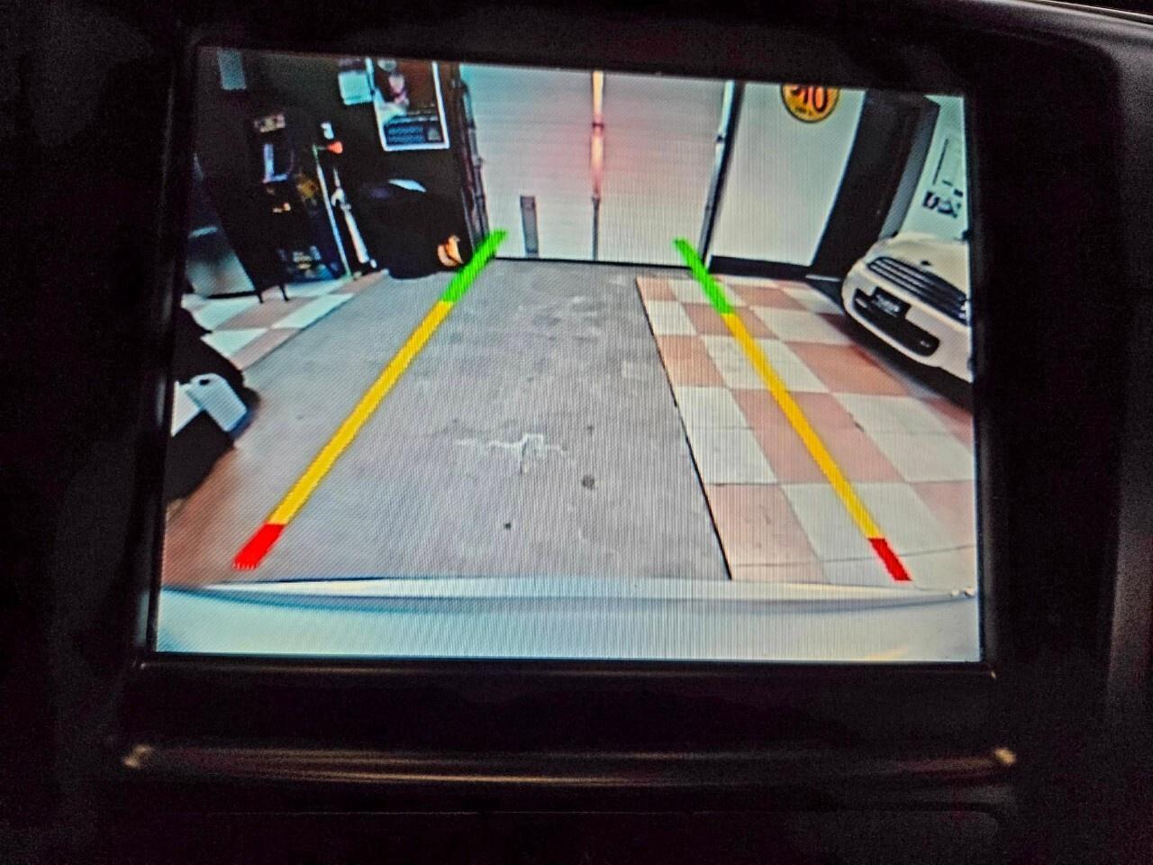 2016 Chrysler 200 4dr Sdn C FWD Leather Loaded/Backup Camera/Sunroof Photo