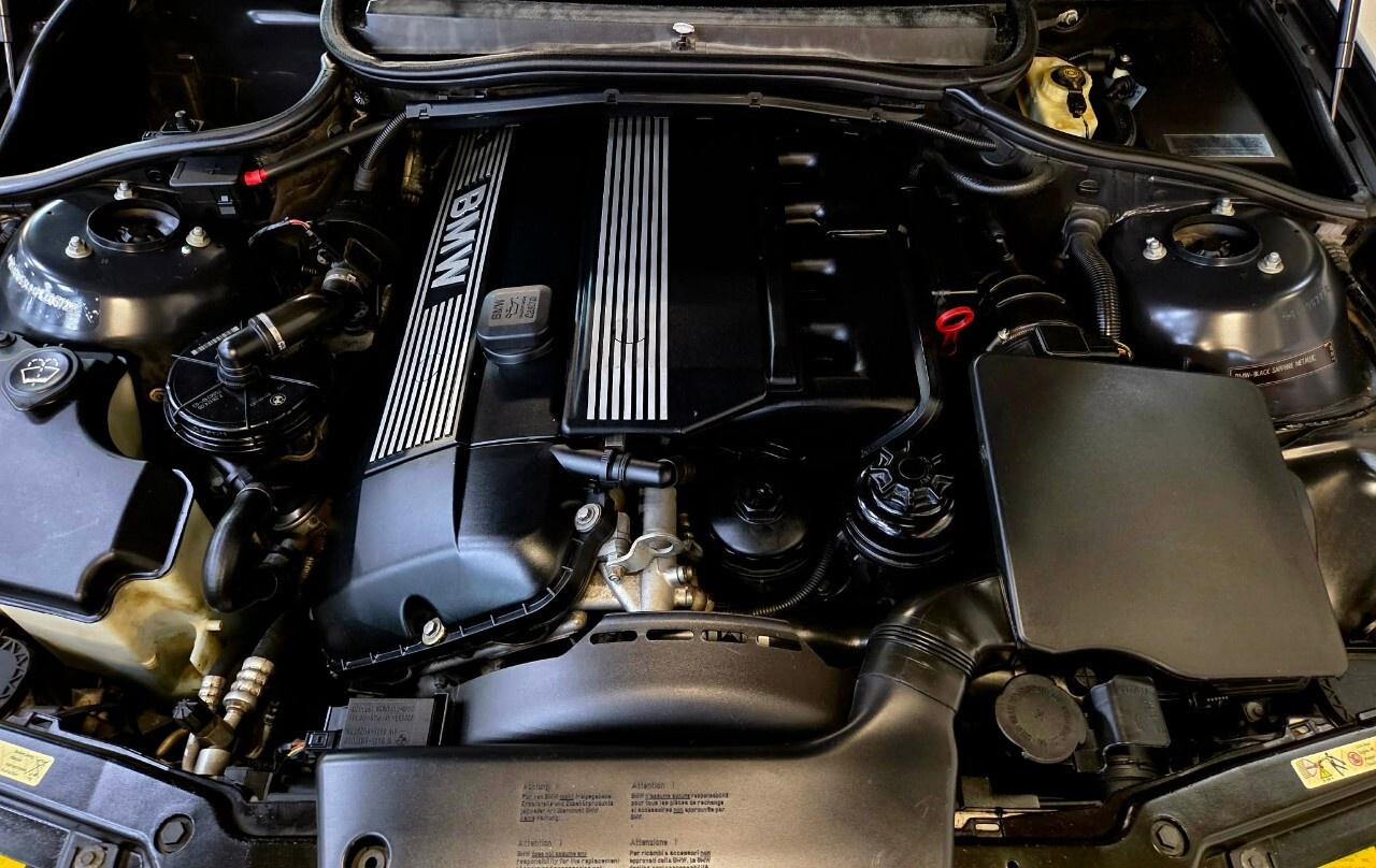 2004 BMW 3 Series 2dr Cabriolet 330Ci Low KMs/Convertible/Excellent Photo