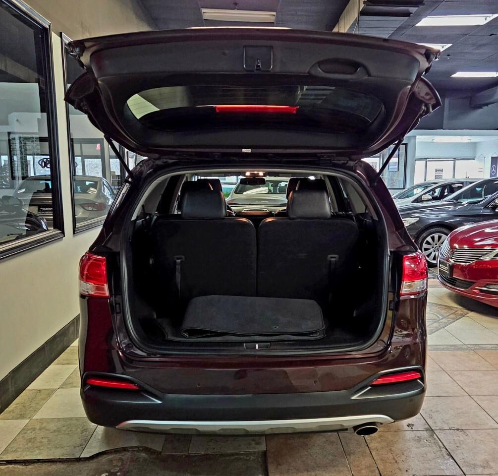 2016 Kia Sorento AWD 4dr 3.3L EX 7-Seater Great Services/All Wheel Photo