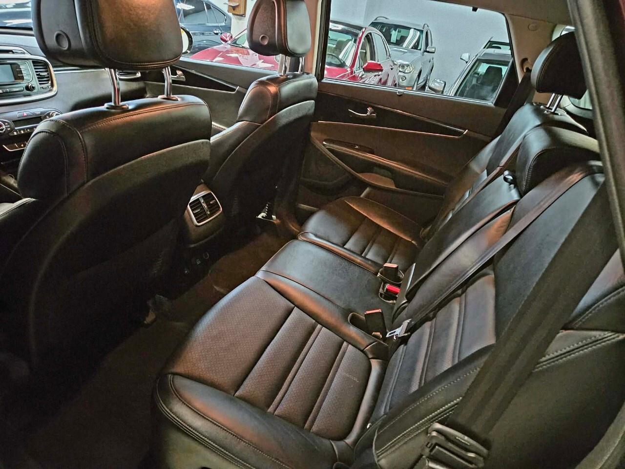 2016 Kia Sorento AWD 4dr 3.3L EX 7-Seater Great Services/All Wheel Photo