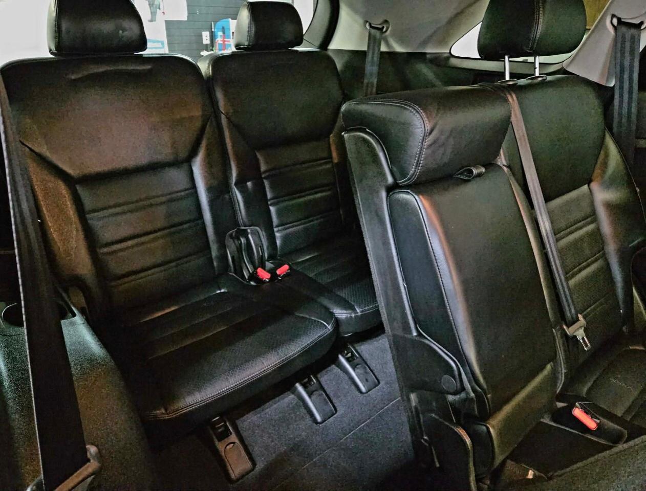 2016 Kia Sorento AWD 4dr 3.3L EX 7-Seater Great Services/All Wheel Photo