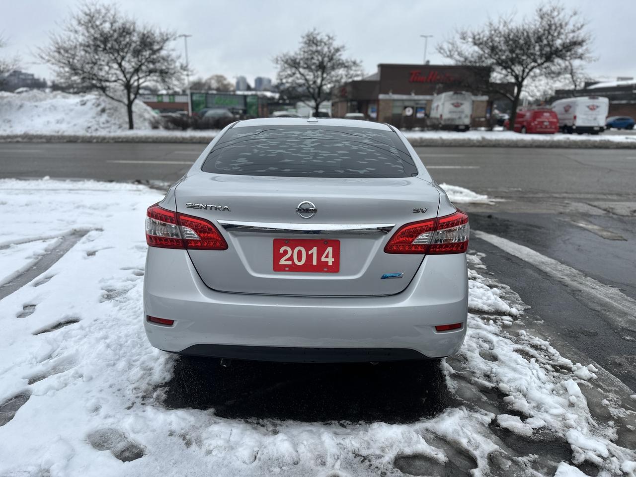 2014 Nissan Sentra SV  62,000 ORIGINAL KMS   Clean carfax   Certified Photo