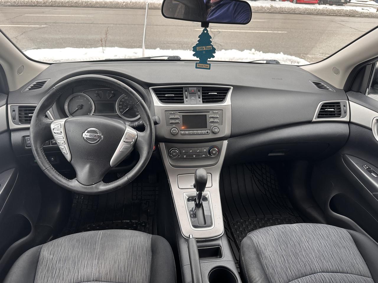 2014 Nissan Sentra SV  62,000 ORIGINAL KMS   Clean carfax   Certified Photo