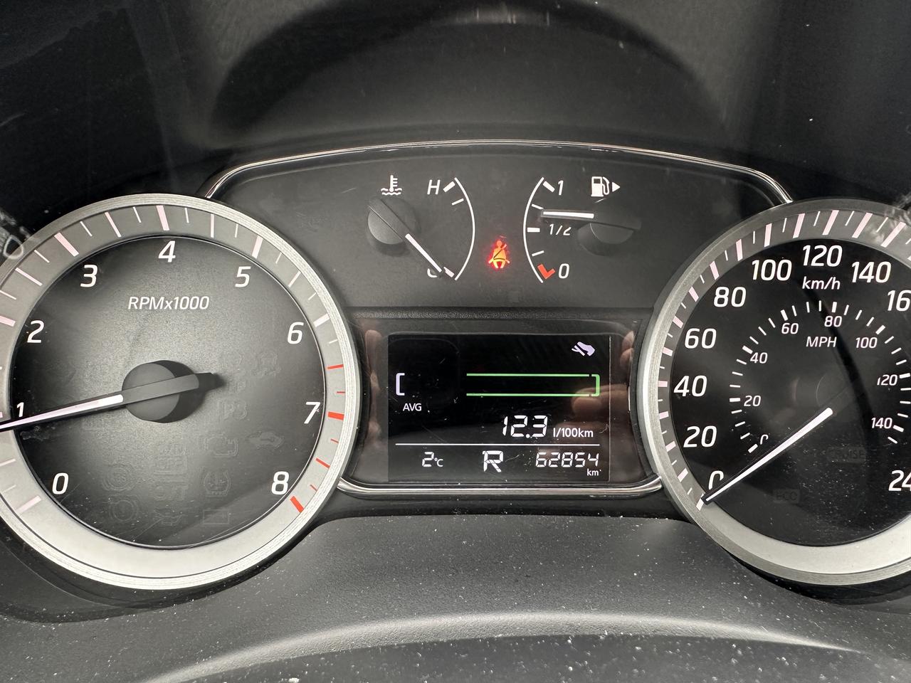 2014 Nissan Sentra SV  62,000 ORIGINAL KMS   Clean carfax   Certified Photo