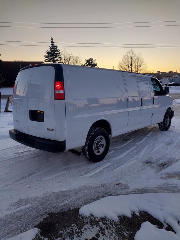 2019 GMC Savana Van 3500 Extended 6.0L V8 Photo4
