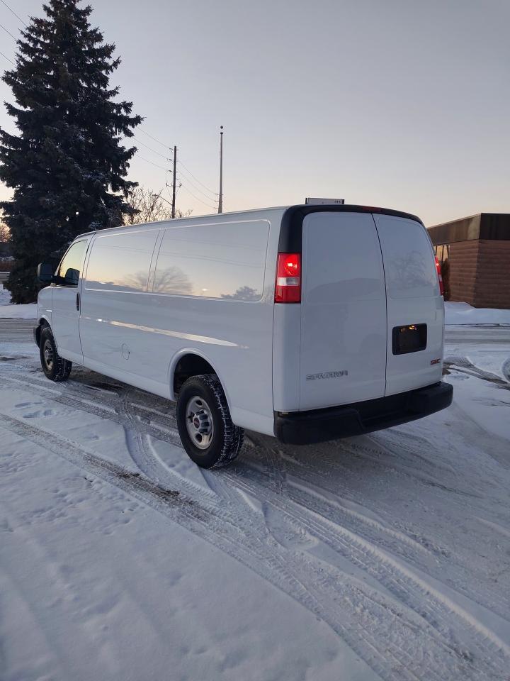 2019 GMC Savana Van 3500 Extended 6.0L V8 Photo