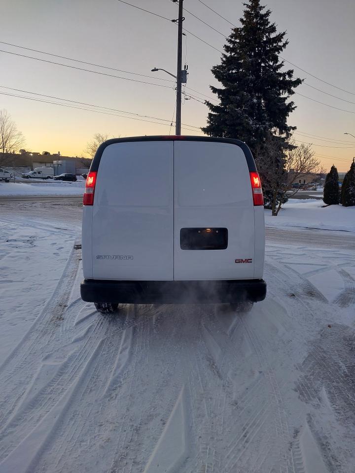 2019 GMC Savana Van 3500 Extended 6.0L V8 Photo3