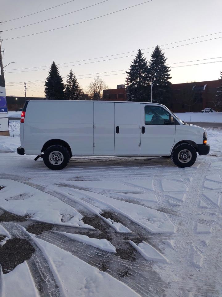 2019 GMC Savana Van 3500 Extended 6.0L V8 Photo