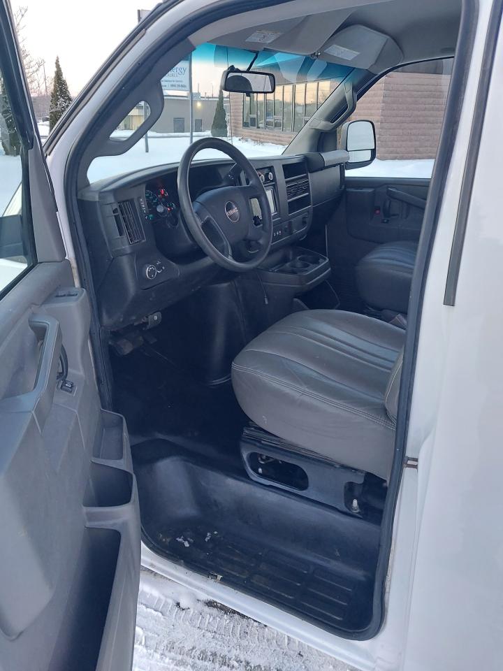 2019 GMC Savana Van 3500 Extended 6.0L V8 Photo