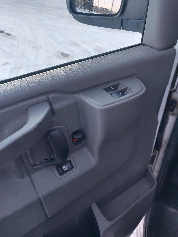 2019 GMC Savana Van 3500 Extended 6.0L V8 Photo