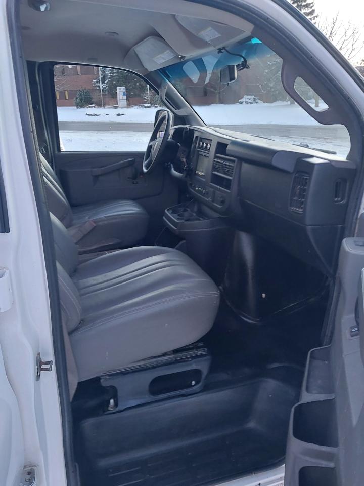 2019 GMC Savana Van 3500 Extended 6.0L V8 Photo