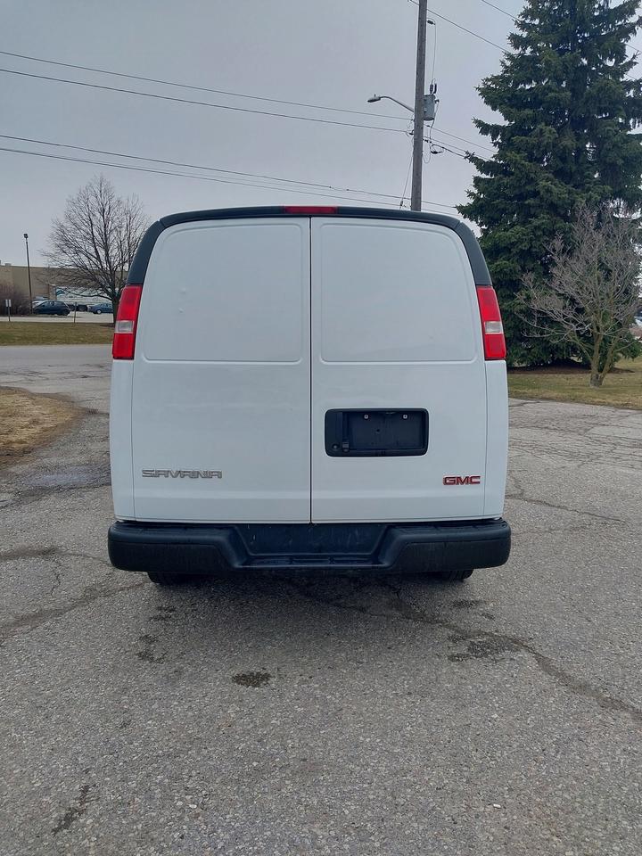 2019 GMC Savana Van 3500 Extended 6.0L V8 Photo
