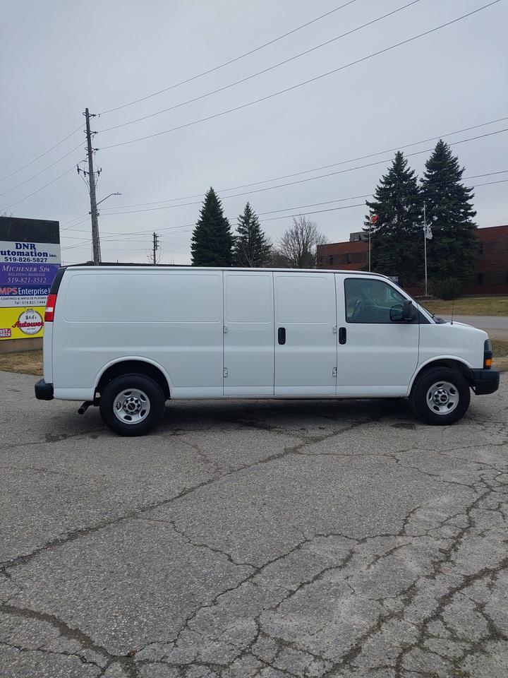2019 GMC Savana Van 3500 Extended 6.0L V8 Photo