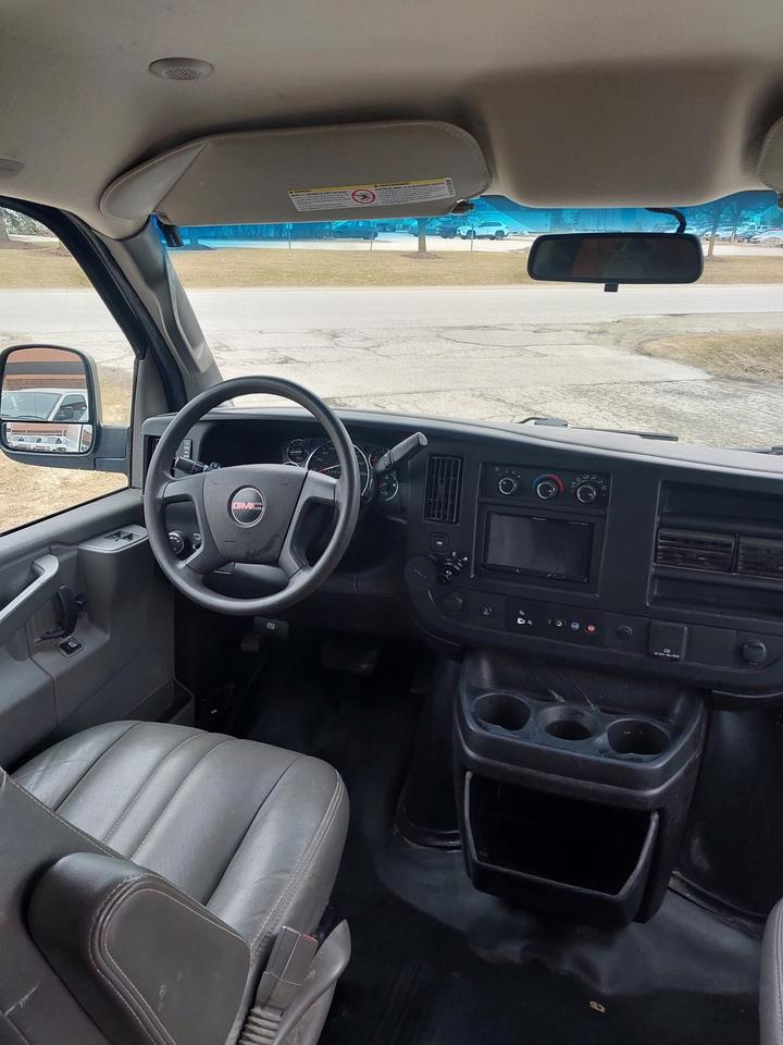 2019 GMC Savana Van 3500 Extended 6.0L V8 Photo